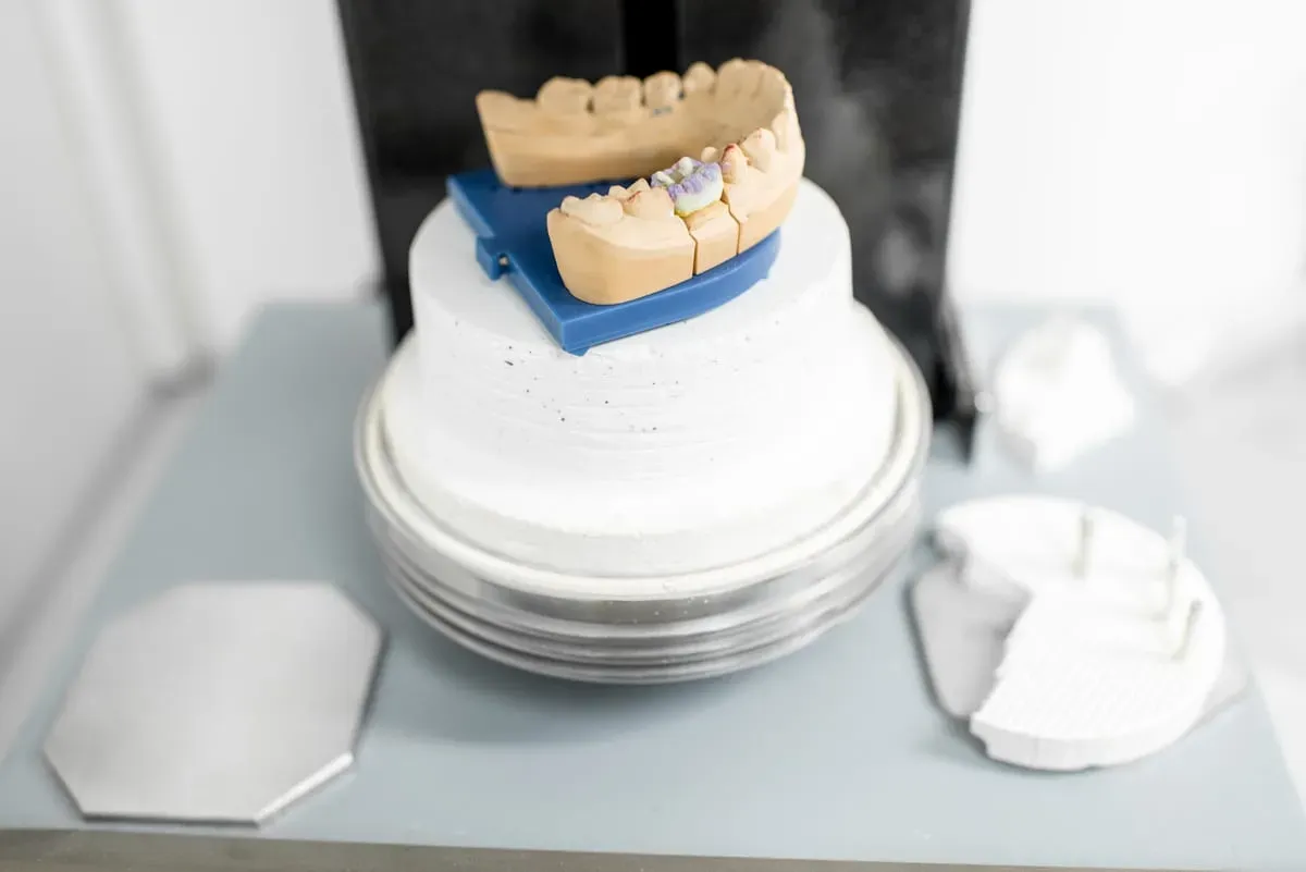 Dental Crowns: Your Complete Guide to Procedure & Care